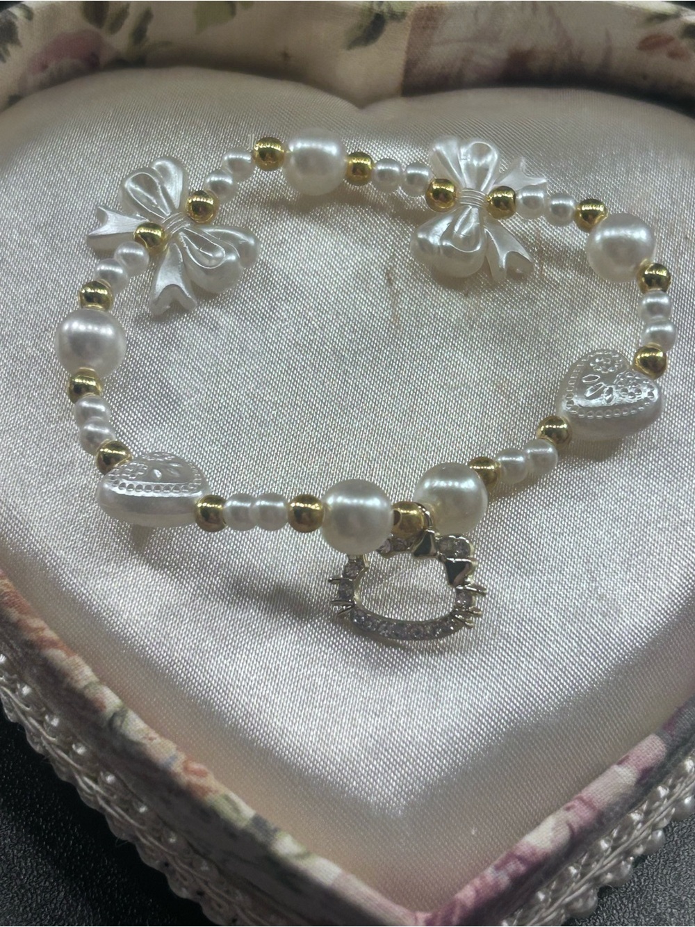 Cute hello kitty bracelet